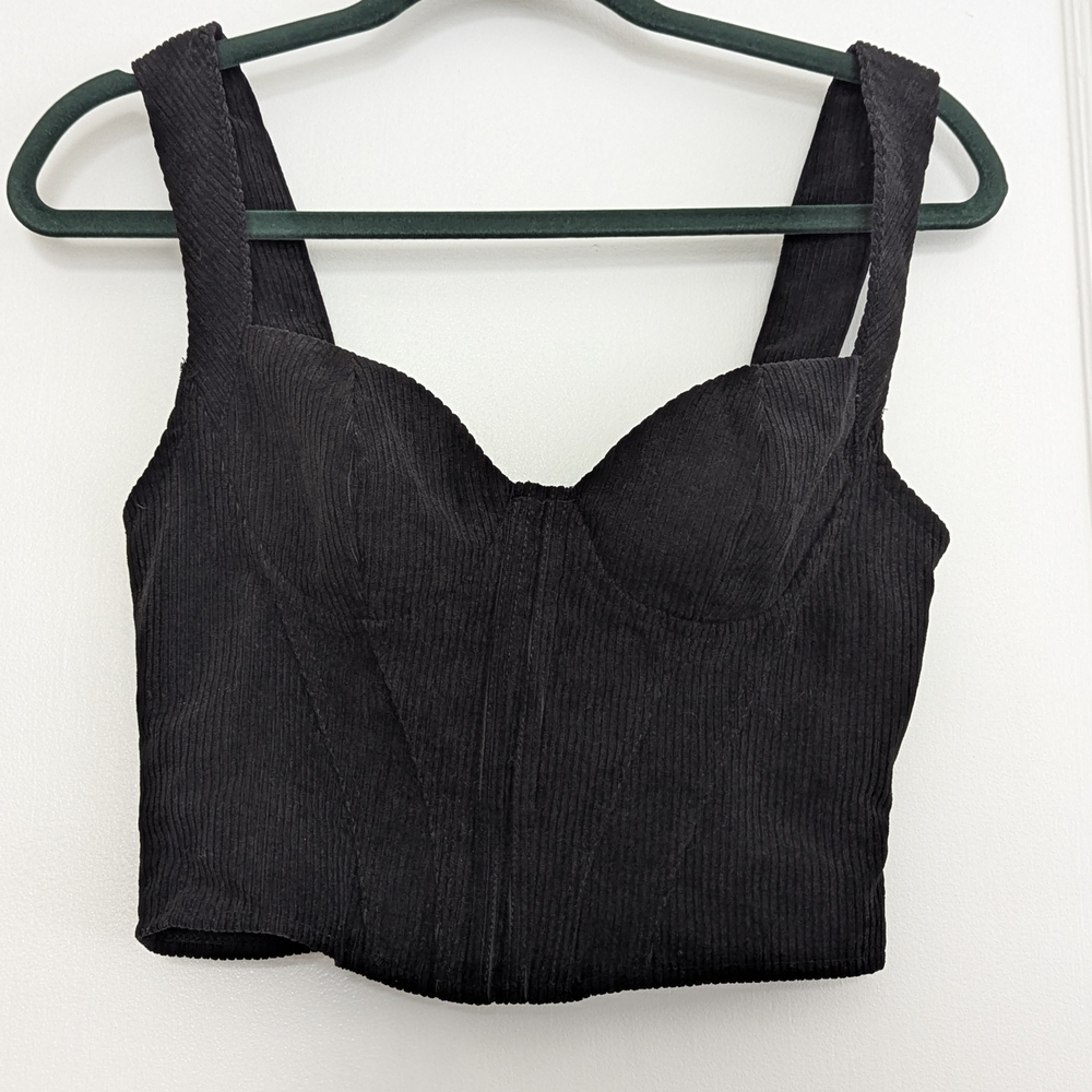 SHEIN Black Ribbed Crop Top